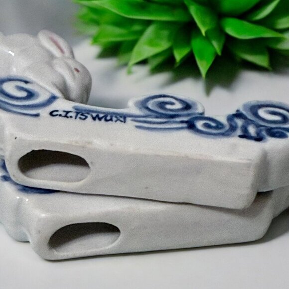 Vintage Set Of 2 Porcelain Chopstick Rests/Holders Rabbits Spring - Picture 4 of 6